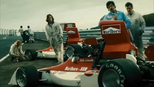 飞驰人生之韩寒的赛车江湖,韩寒飞驰人生开赛车