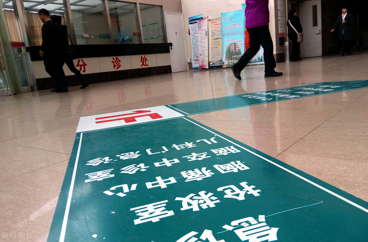 疫情之下,如果你没看过《急诊科医生》,建议你看看