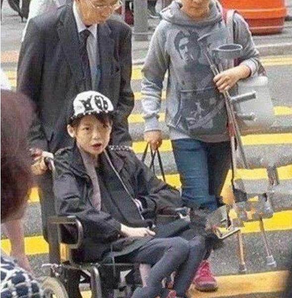 香港名模伍智恒骨瘦如柴身高多少,伍智恒豪门阔太