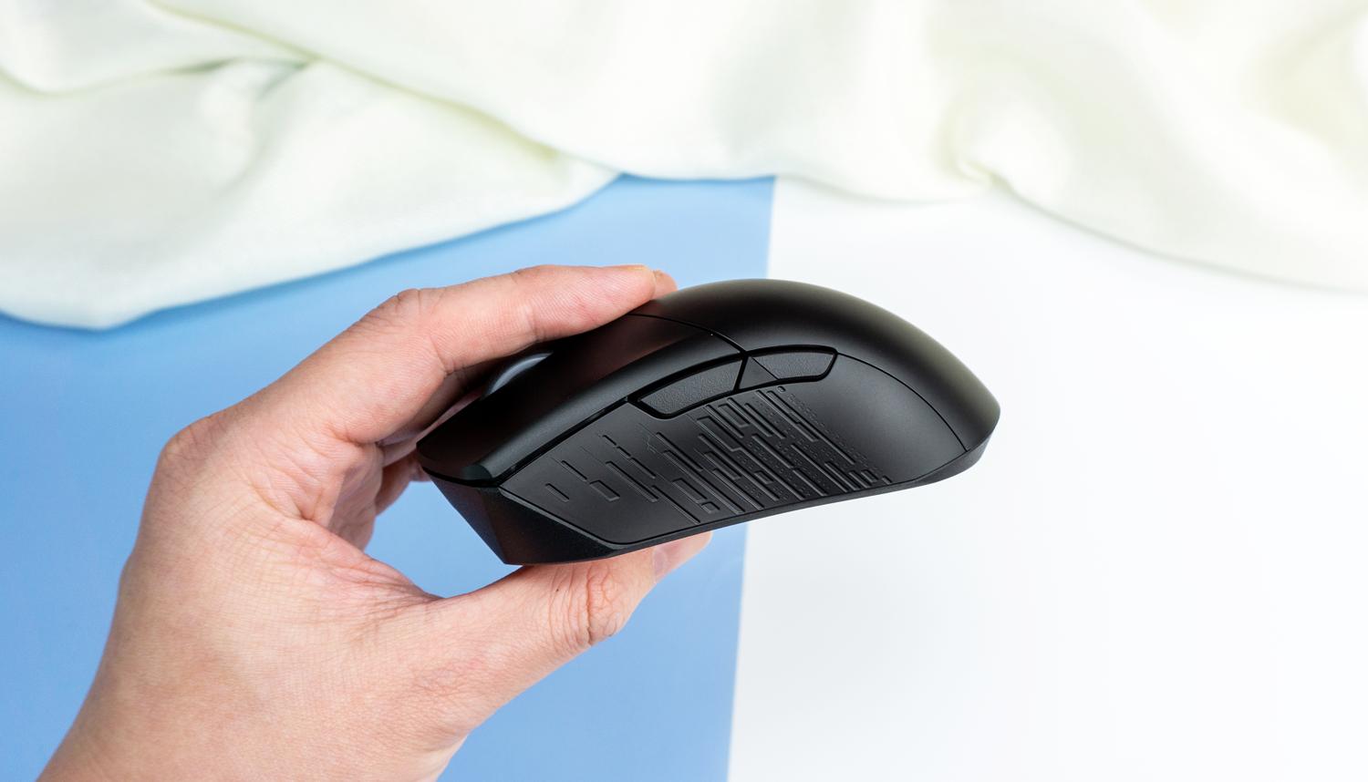 游戏宅理想桌面,电竞头戴式耳机rog棱镜s