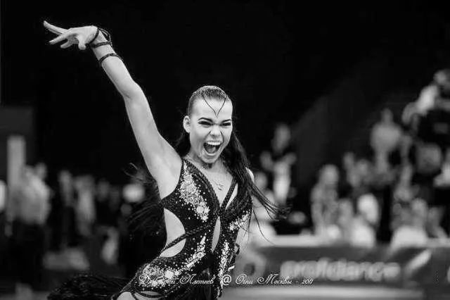 拉丁舞零基础入门教学姿态,拉丁舞理论干货图文