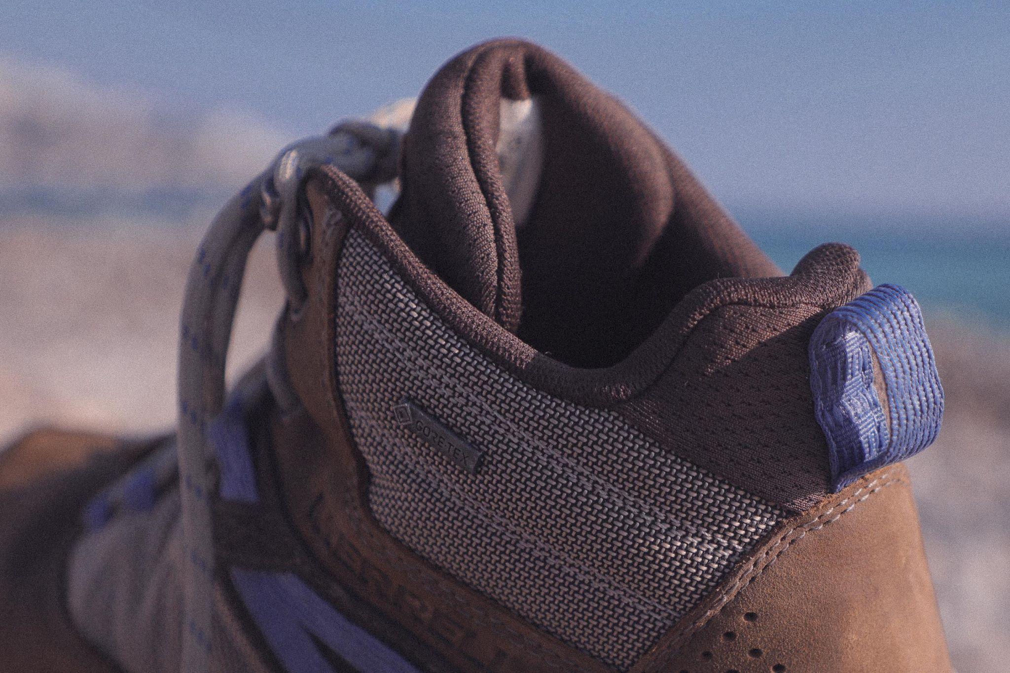 穿着劳保鞋徒步,穿着耐克鞋爬山