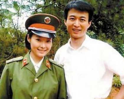 效法伏明霞嫁大20富商，老公曾和袁立同居12年，张怡宁如今怎样？