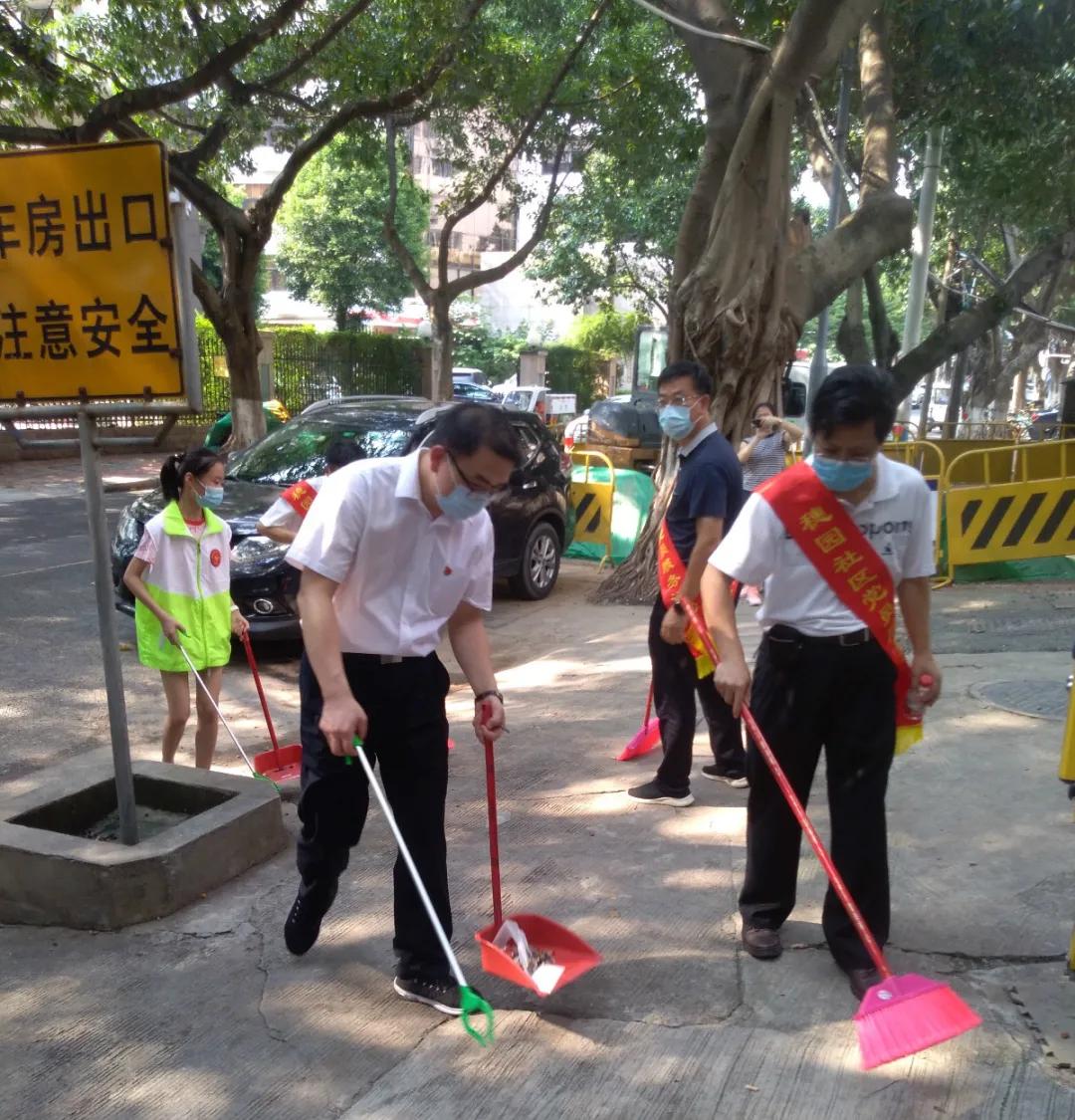 西关街道环境卫生综合整治,大学东路环境卫生整治