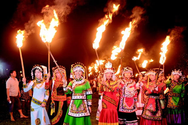 大小凉山的彝族是白彝还是黑彝,六盘水海坪彝族是白彝还是黑彝