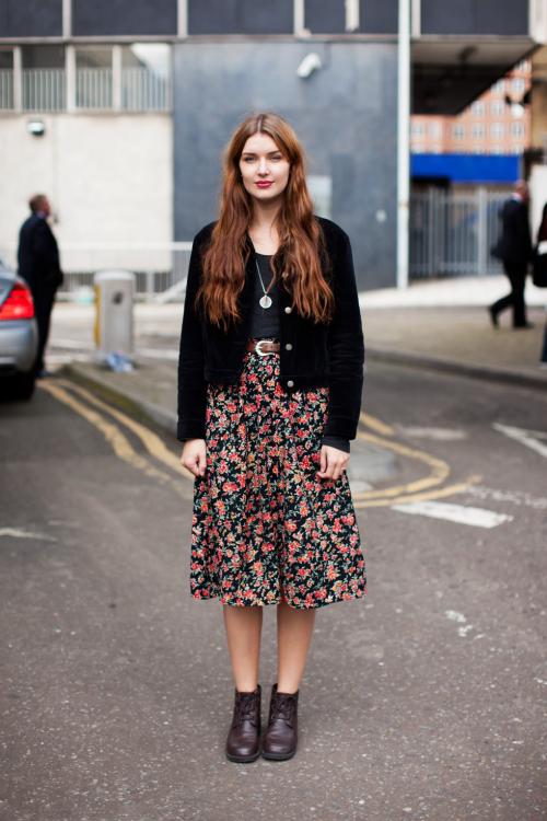 爱穿裙子的女人穿什么好看,爱穿长裙的优雅女人