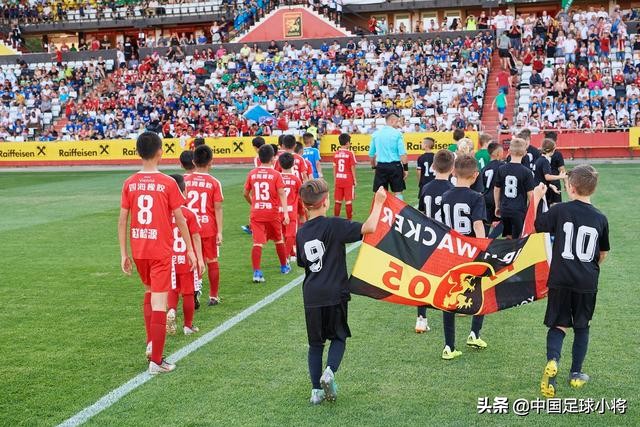 中国足球小将战胜河床全场,中国男足挺进18强大获全胜