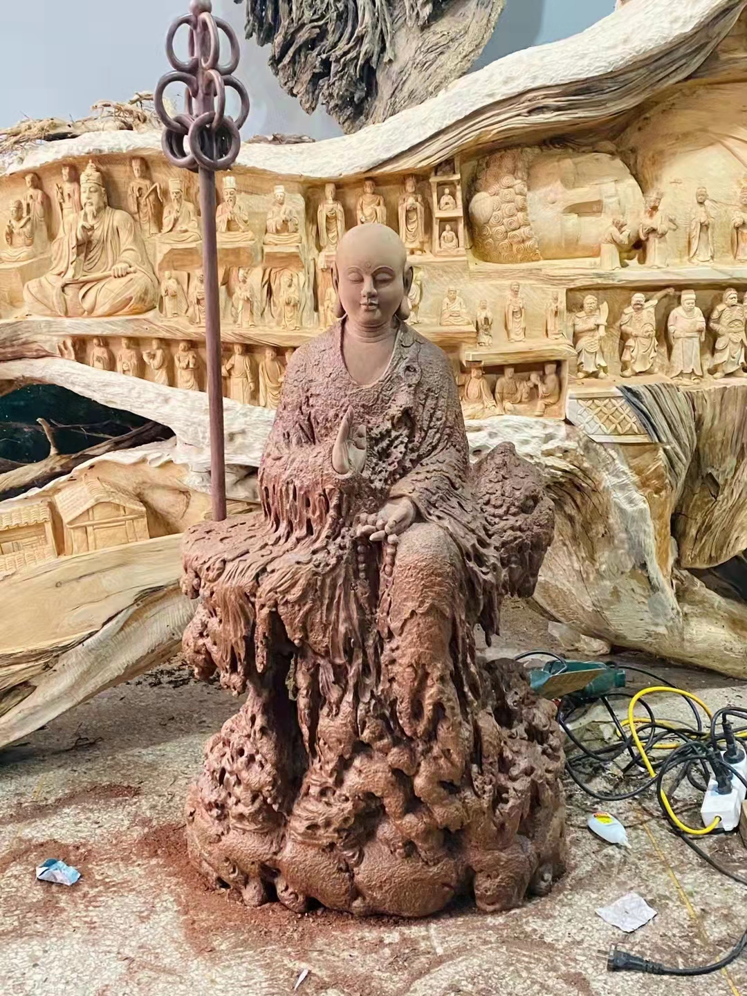 学习根雕一个月能挣多少钱,做生意都以为很赚钱其实没利润