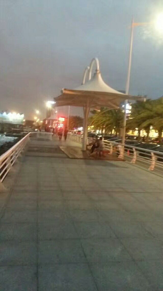 富士康为什么推荐一个人来应聘,富士康打工的小伙子