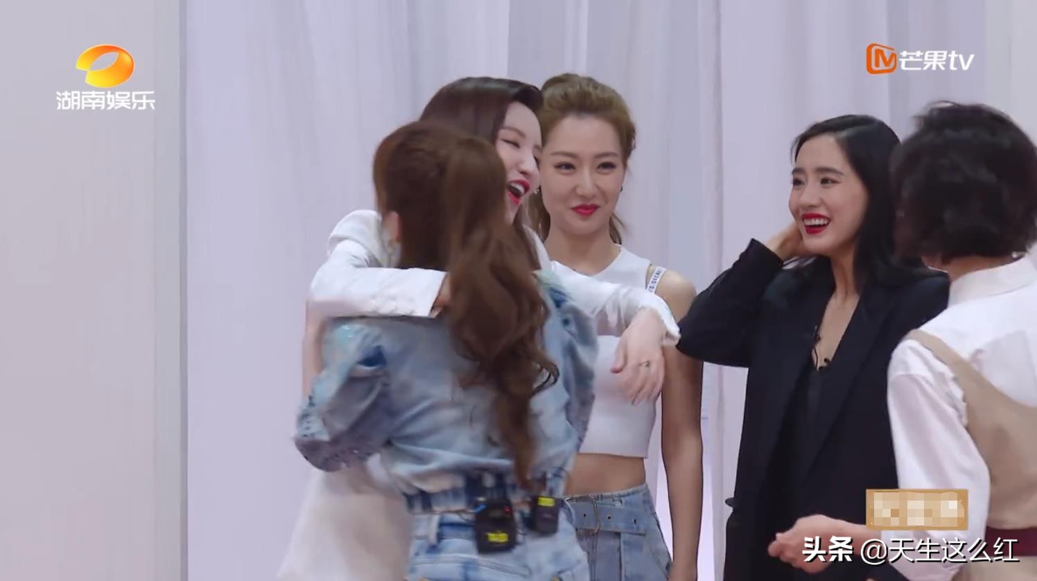 白冰金莎张萌乘风破浪白色礼服,神话三美张萌现状