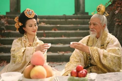 白素贞真实实力跟孙悟空不分高低,白素贞在天庭实力