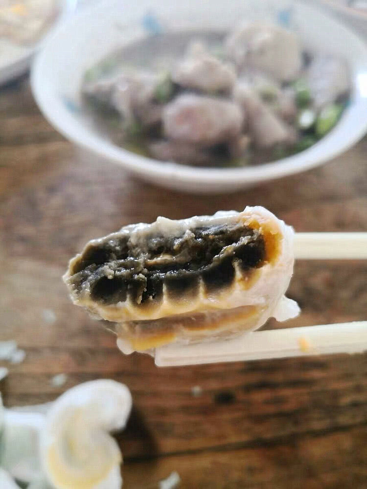 腌的鸡蛋鸭蛋发臭了还能吃吗,腌臭了的鸡蛋能吃吗