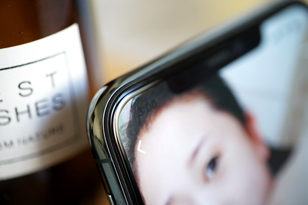 飞智银镜钢化膜测评,飞智高银镜钢化膜