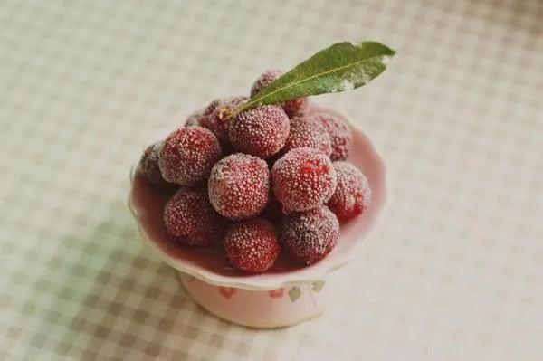 杨梅要怎么吃才会好吃,吃杨梅的季节到了酸甜可口