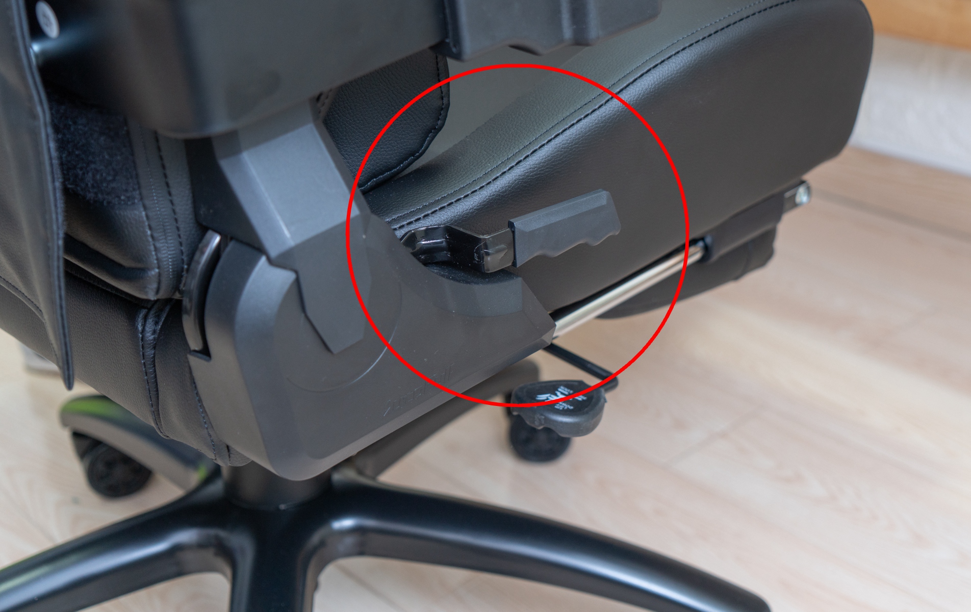 傲风透气电竞椅,椅子就坐傲风电竞椅