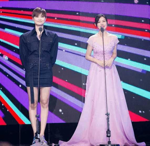 方脸女生适合的穿搭,方脸大骨架女生适合走的风格