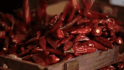辣椒酱为什么没香了,辣椒酱为什么有生辣椒的味道