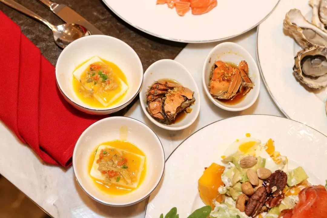 坐拥500万英镑艺术品!自助晚餐云集4家餐厅精华菜!