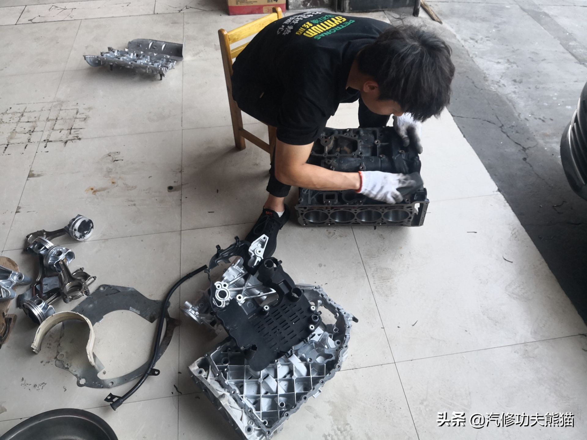 百年大众汽车品牌毁于烧机油？烧机油并非绝症，看看这台进口夏朗