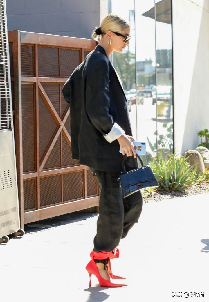 复古显瘦宽松高级感西装,复古知性西装