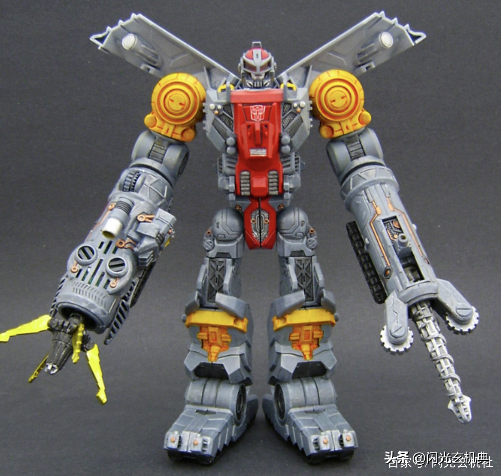 变形金刚动画人物及图片,变形金刚里的塞伯坦变身