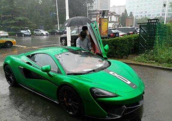 国足运动员的座驾一览,国足队员都开的什么车