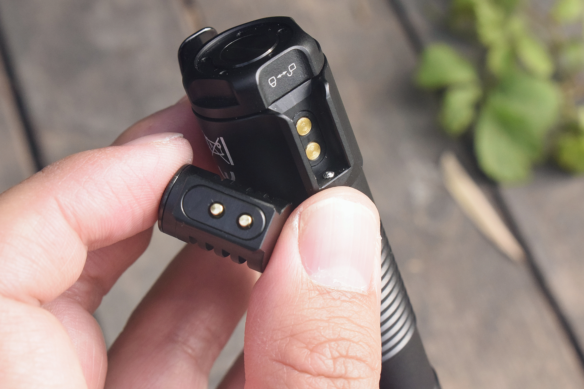 acebeam战术手电p16,acebeam捍卫者p15