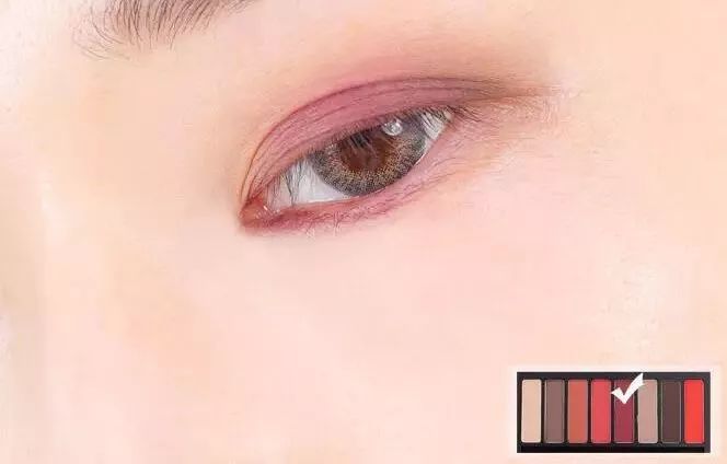 红色眼妆大地色眼影盘怎么用,棕咖啡眼影红棕色眼影哪个好看