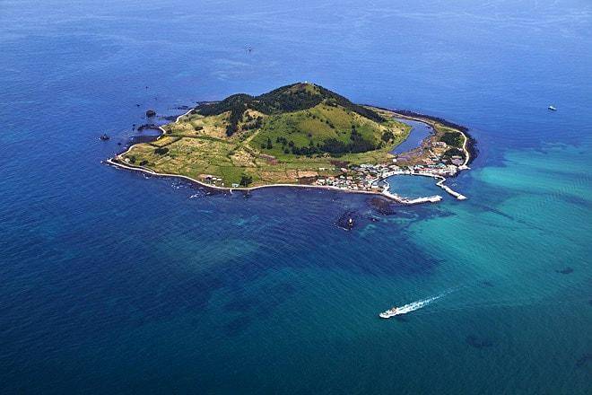 此国爱脸又常丢脸,最适合吃喝玩乐的岛,险些失误划给别国