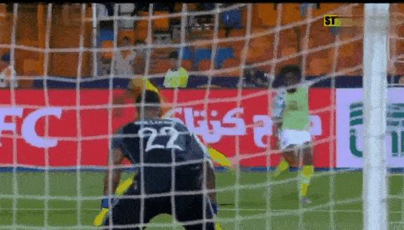 申花外援乌龙助攻，尼日利亚雄鹰绝杀南非，昂首挺进半决赛