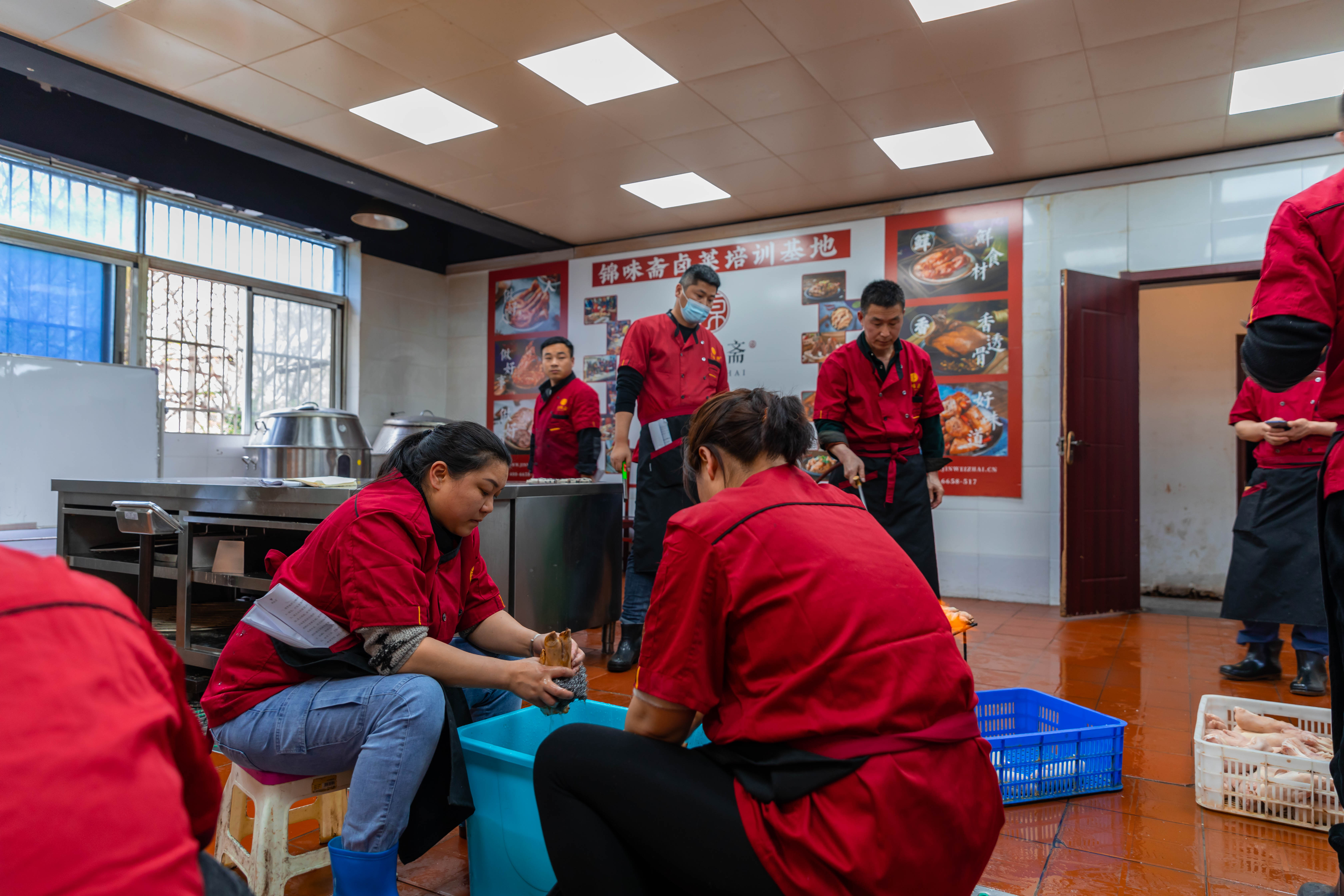 开卤菜店的风险,开卤菜店怎么解决味道大的问题