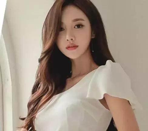 什么刘海显脸小?下次刘海就这么剪!修颜又时尚