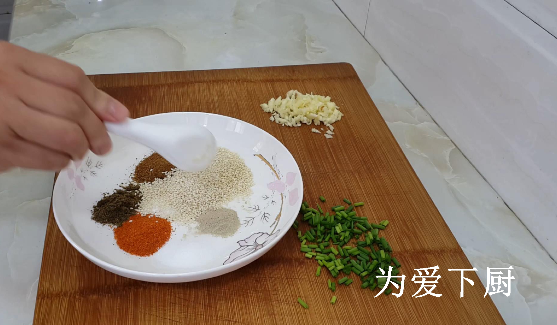 土豆煮三分钟大人小孩儿都爱吃,土豆蒸熟怎么吃好吃