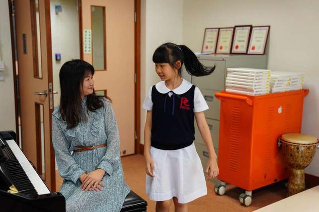 李宇春唱的七子之歌手语完整版,李宇春的七子之歌