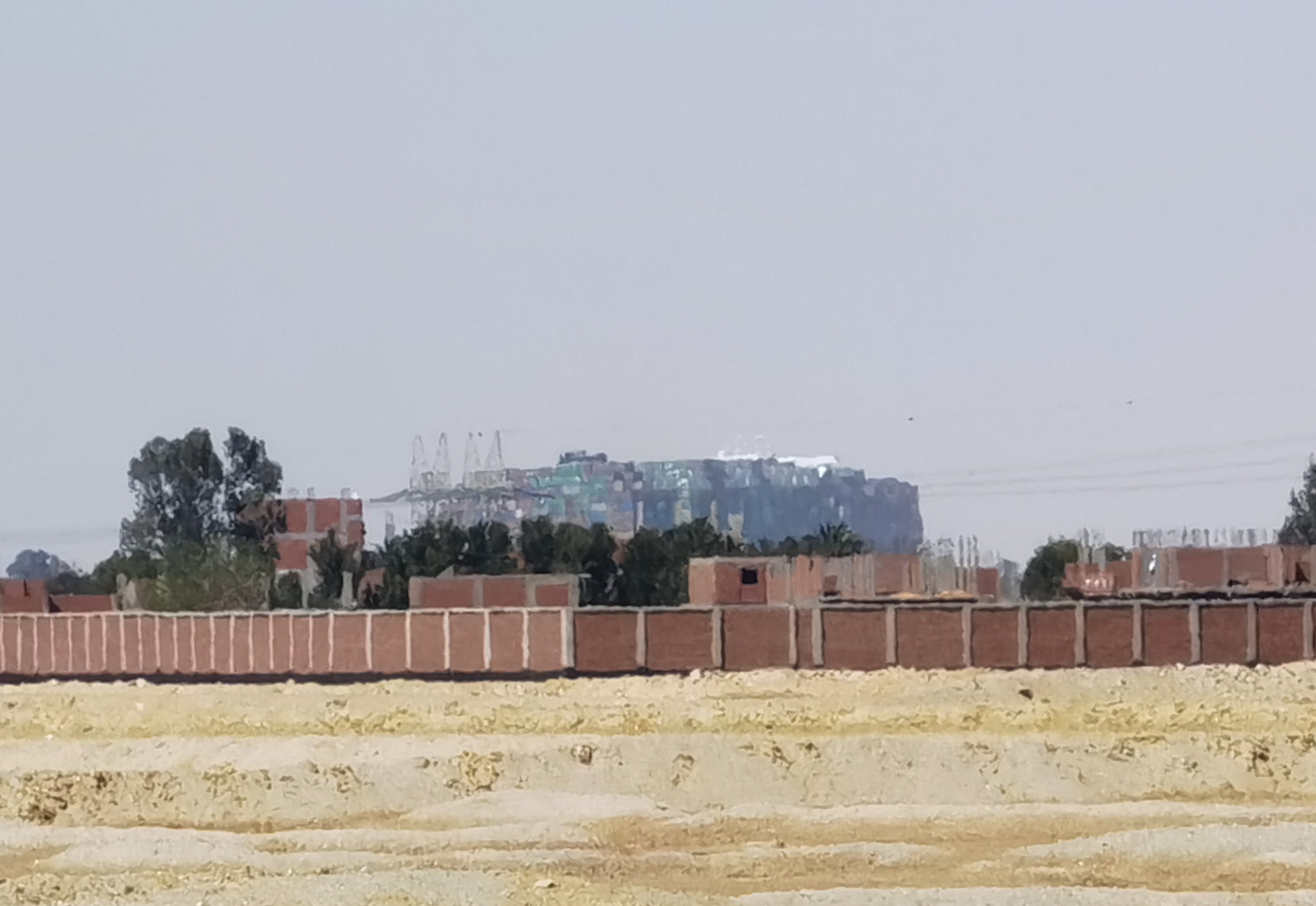 苏伊士运河堵船最新,苏伊士运河堵船真实视频