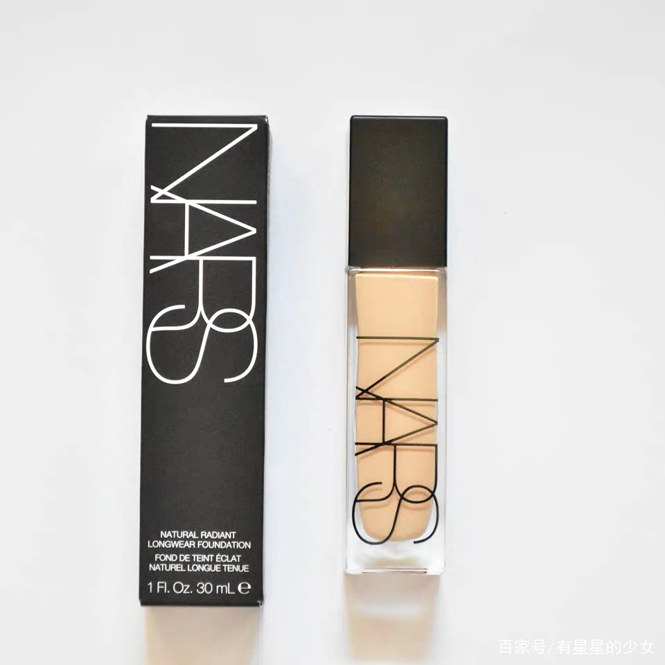 粉底液步骤油皮遮毛孔,雅诗兰黛粉底液适合油皮还是干皮