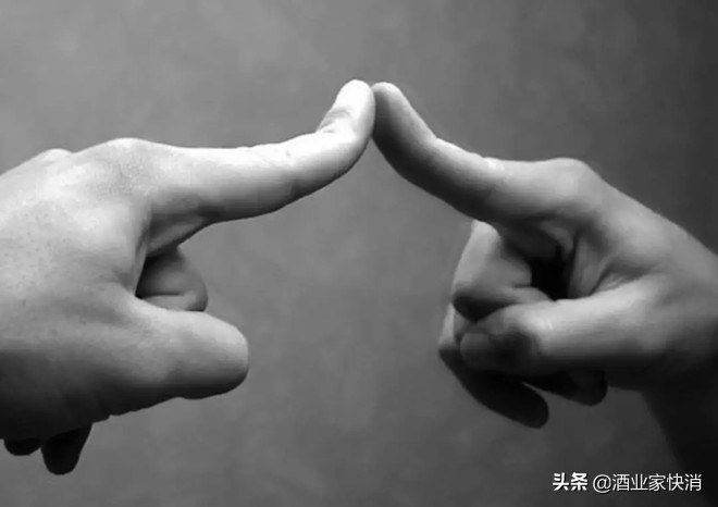 银鹭“善终”：不要再用“民族品牌”绑架企业！