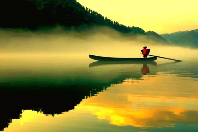 知足常乐才是人生最好的状态,人不可攀比知足常乐才是幸福人生