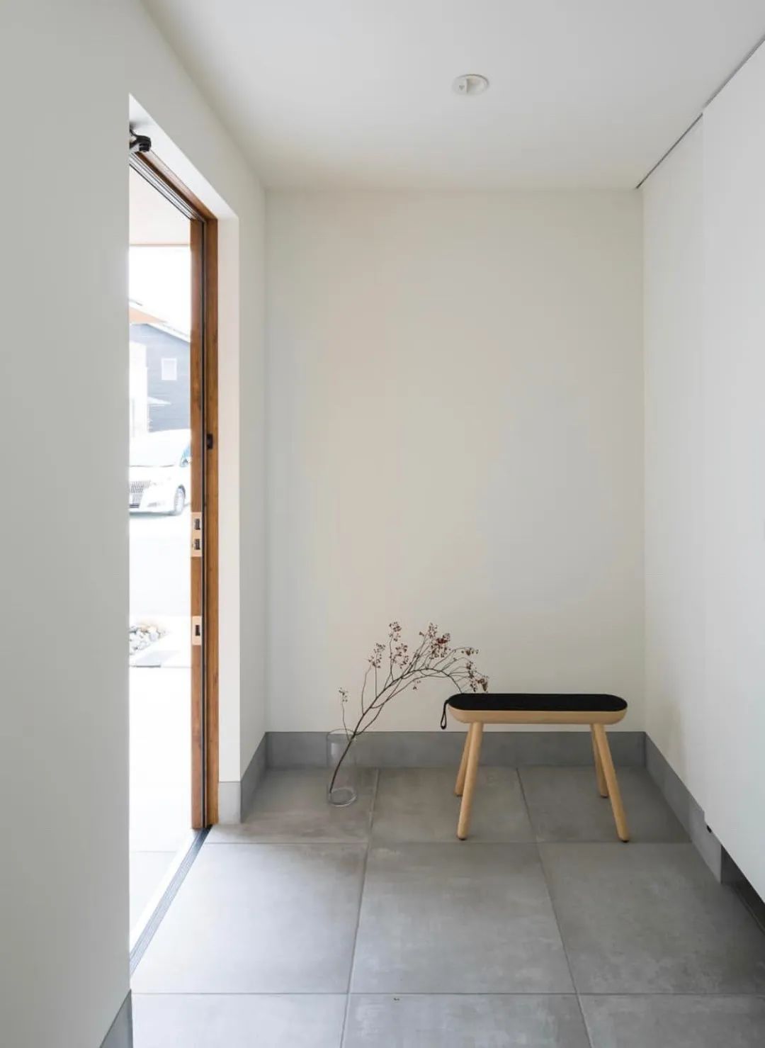 黑白灰现代简约风格铺什么地砖,简约式最流行灰色地砖