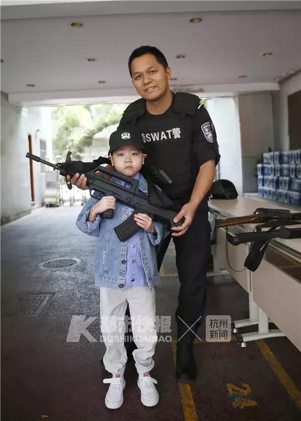 #芜检君分享#“我想当警察”，他眼睛亮亮的，我们却看哭了......