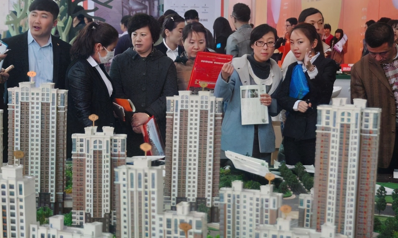 人们为什么选择买房而不是租房,为什么人们都想在城里买房