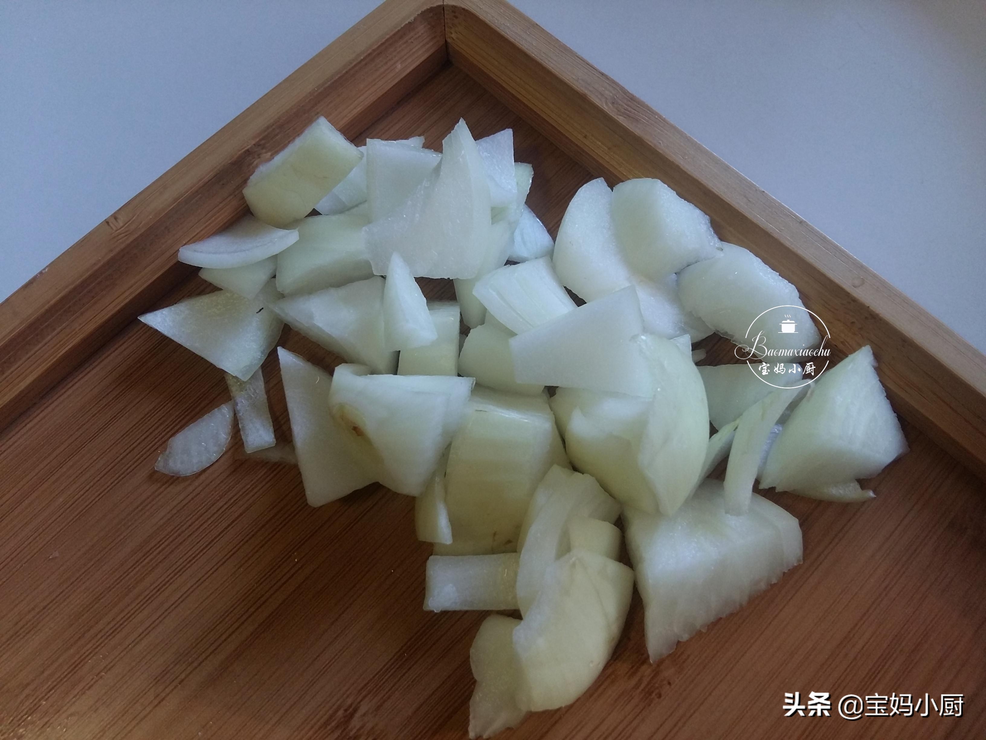 炖牛肉放什么调料没膻味,炖牛肉一股料酒味