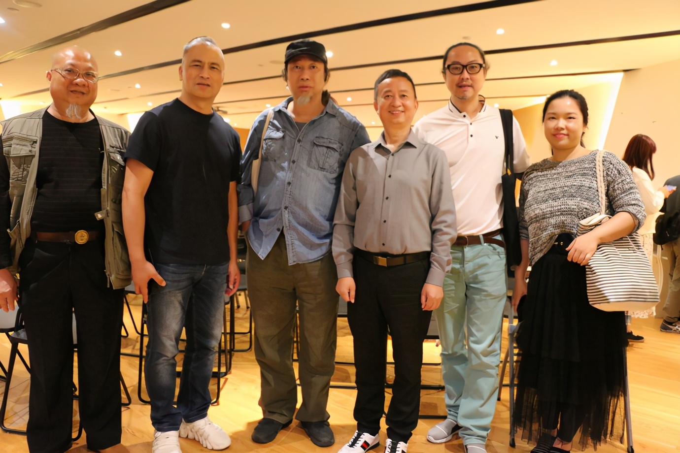 天湘板业墙板,天湘板业定制衣柜