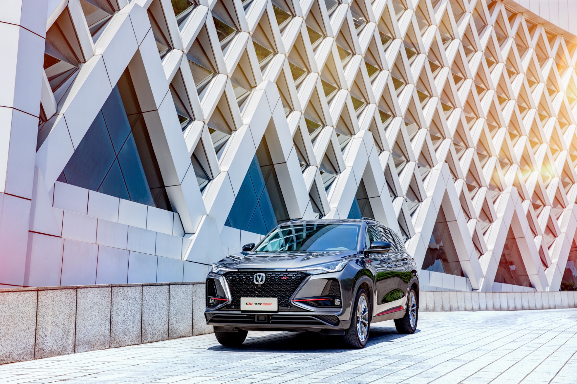 cs75plus和h6f7如何选2.0t黑色,长安cs75plus和哈弗f7高速哪个稳