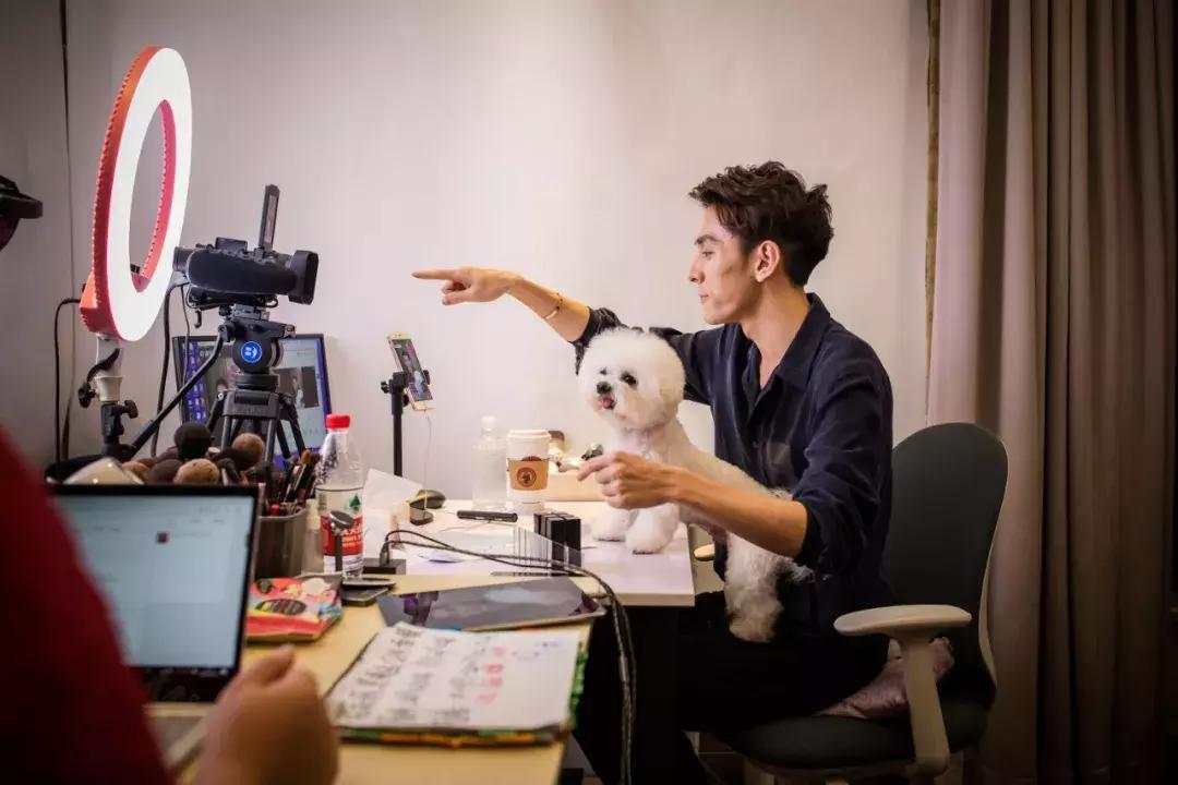 双11十年创造者：因何相信，为何看见