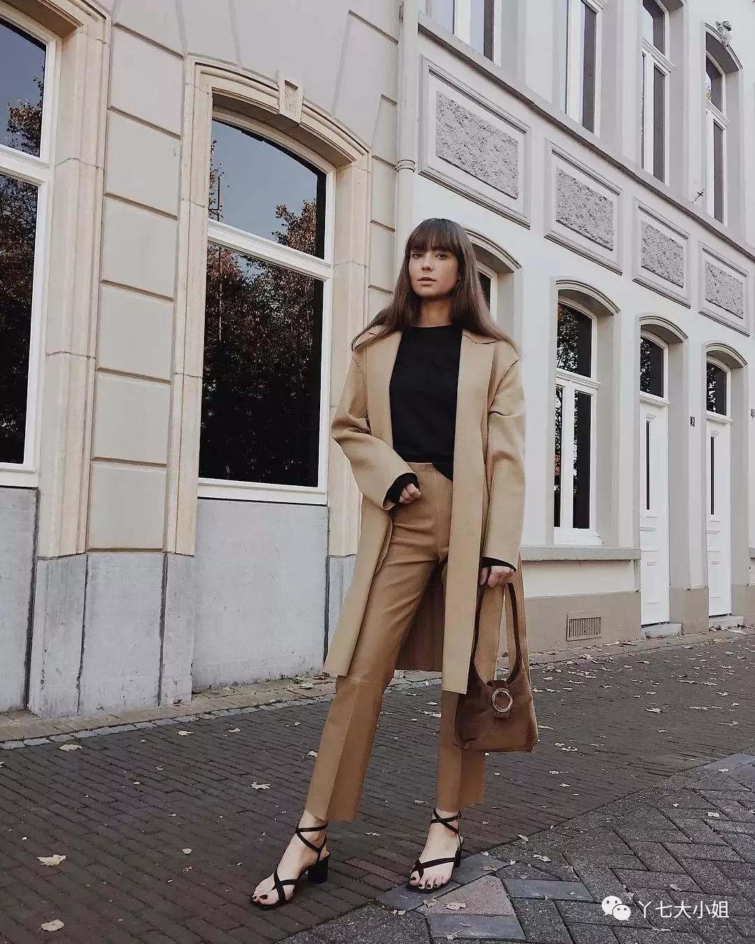 秋冬一定要穿出时髦贵气感,今年秋冬最时髦的颜色搭配
