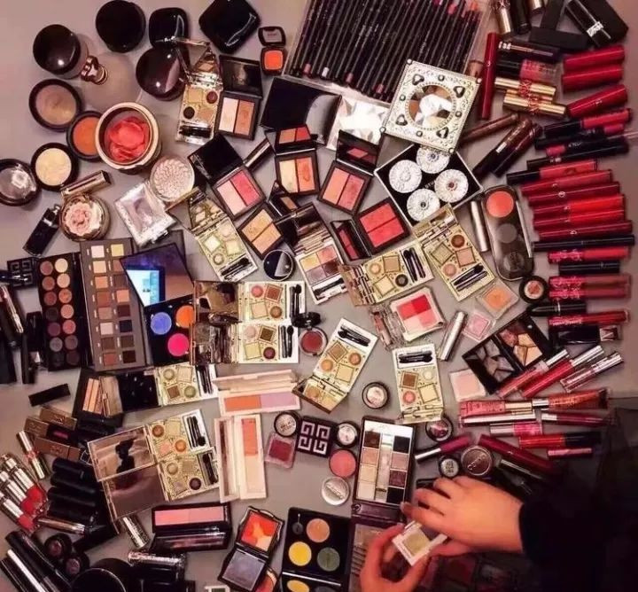 出门旅行收纳化妆包,外出旅行收纳包简简单单的