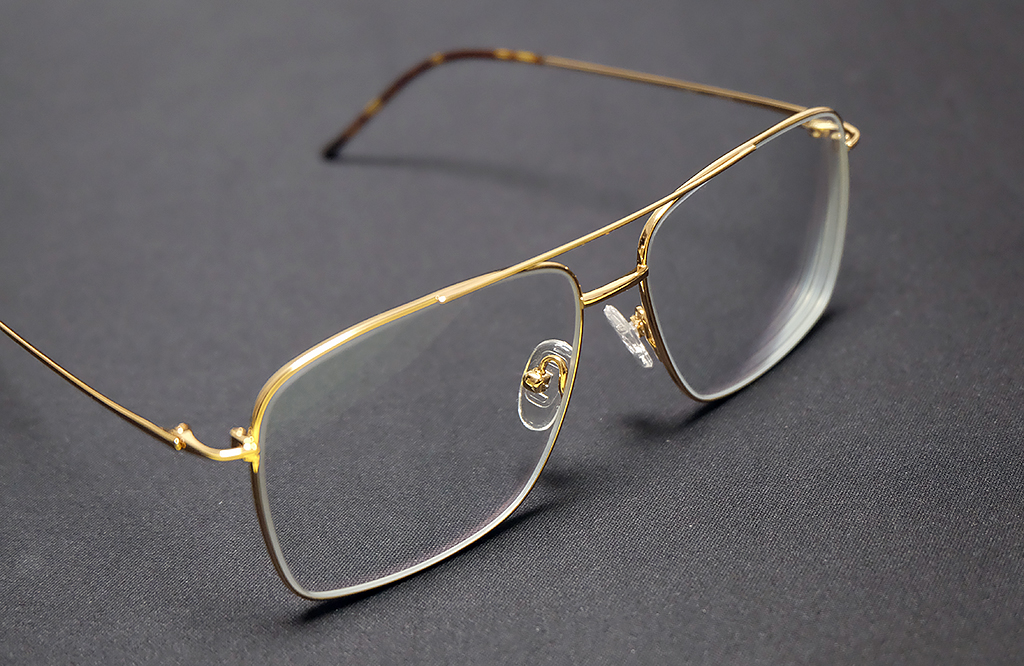 紫外线变色眼镜测评,防紫外线100到500之间眼镜测评