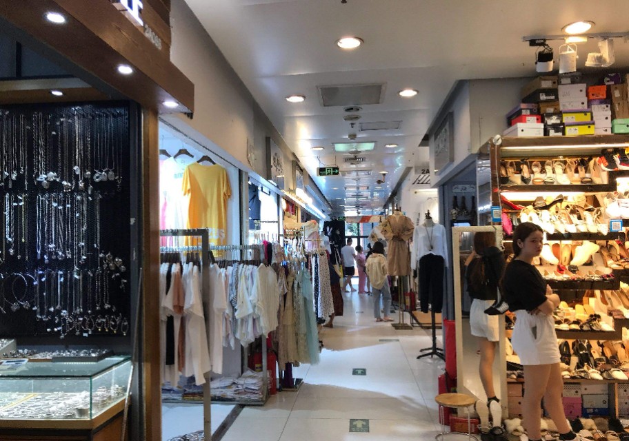 广州中高端商务男装市场,广州中高端男装批发在哪里