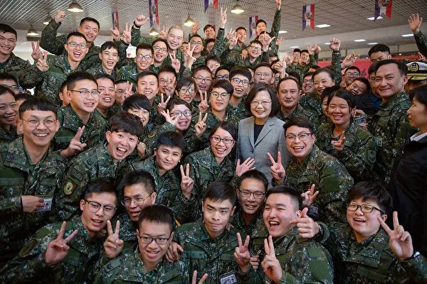 海峡锐评｜菠萝滞销不用怕，自有万年“接盘侠”